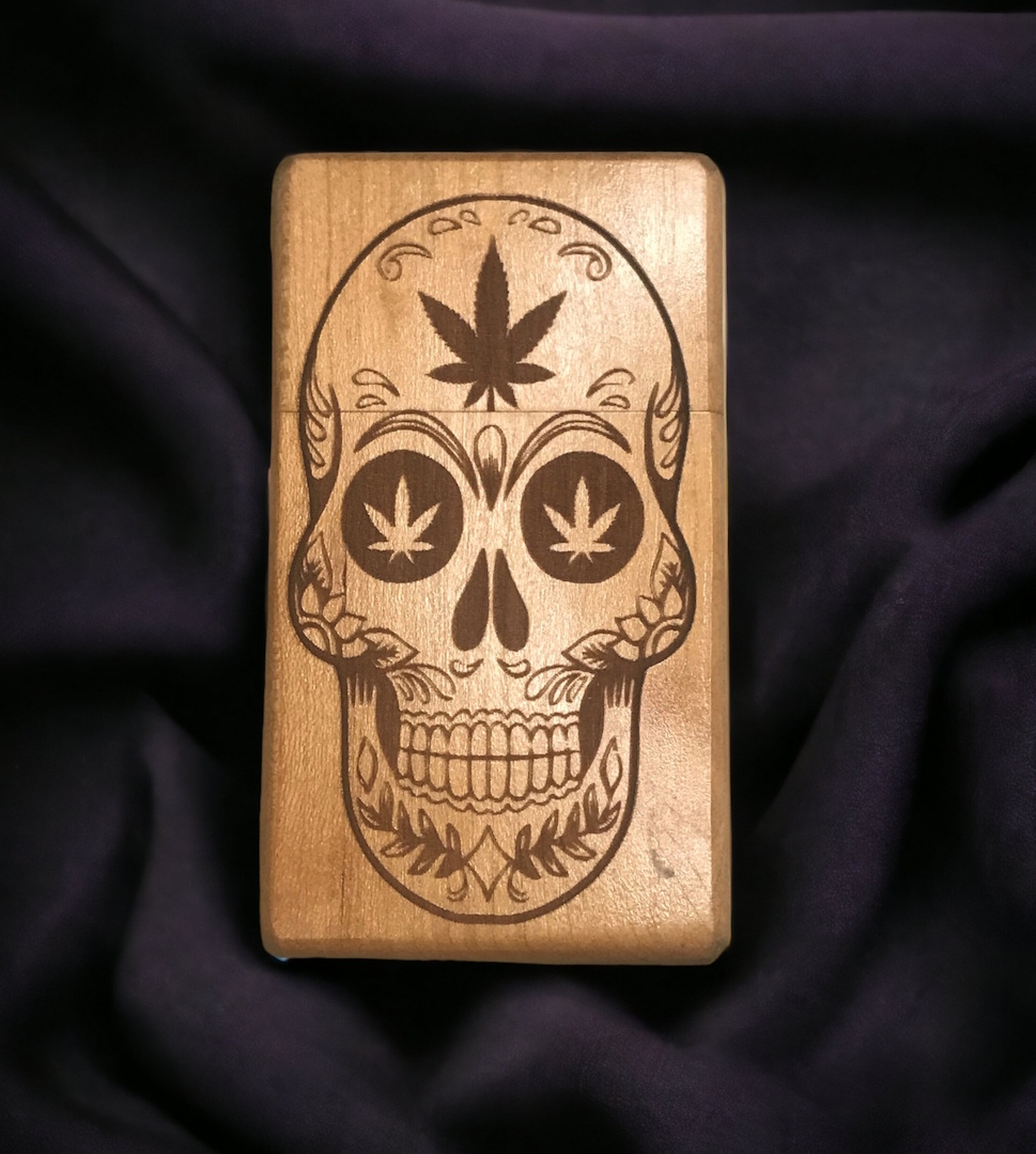Image of a greenfoxx dugout Skull Pothead
